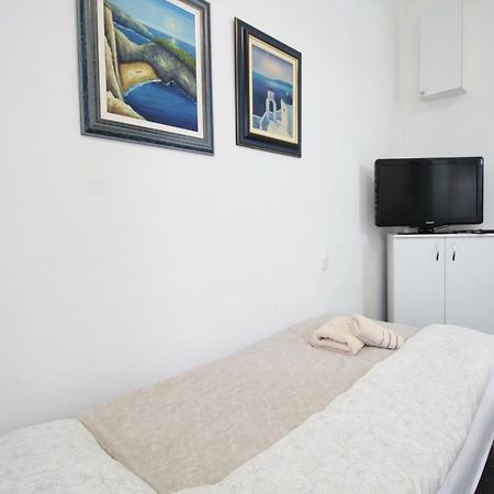 Nikolaj Mirlikiski Novi Sad Exterior foto